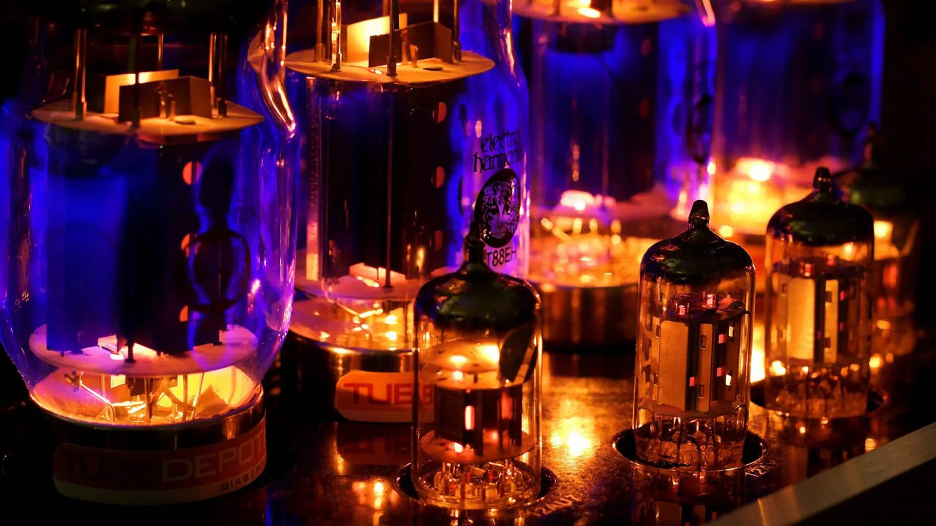 Photograph of radio tubes